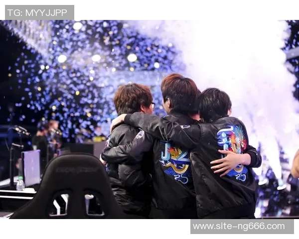 RNG战队荣耀之路:从崛起到巅峰的传奇历程全景回顾 RNG战队荣耀之路:从崛起到巅峰的传奇历程全景回顾