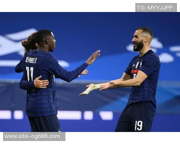 圣菲联合与坦队激战正酣谁能在这场对决中笑到最后