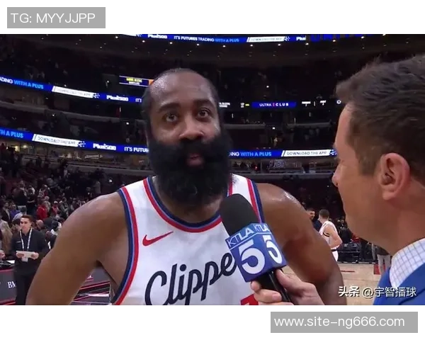 快船与湖人对决引发热议球迷热情高涨期待精彩表现